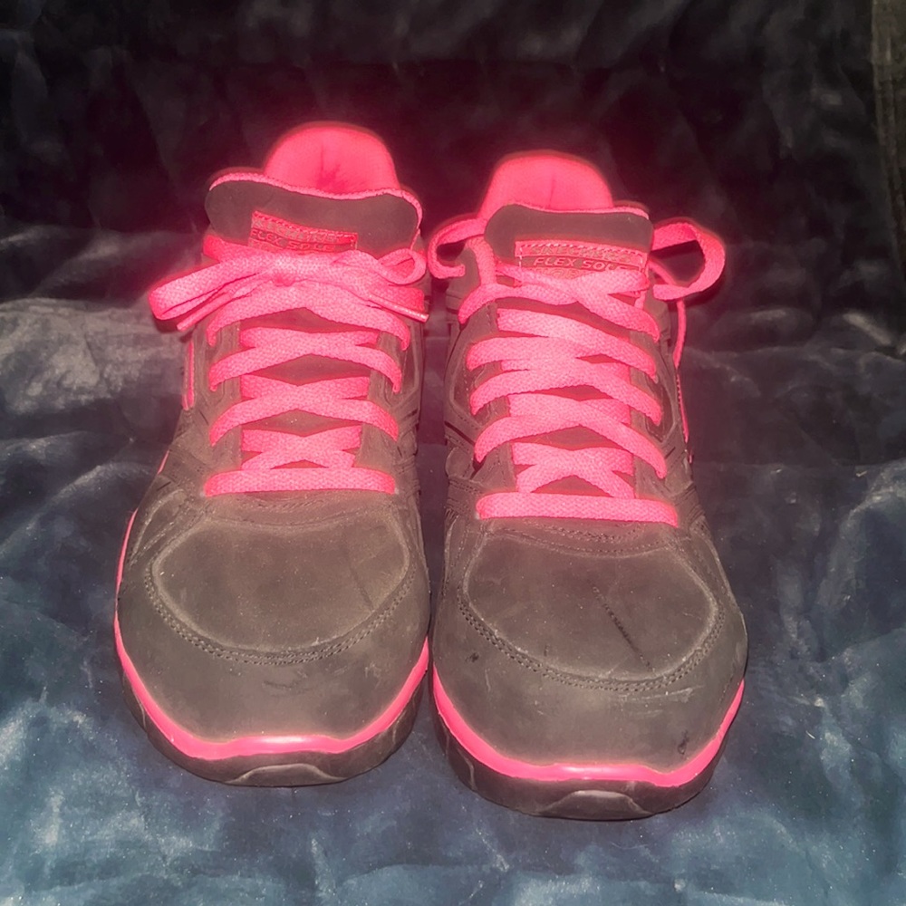 Skechers Flexsole slip resistant Steeltoe shoes